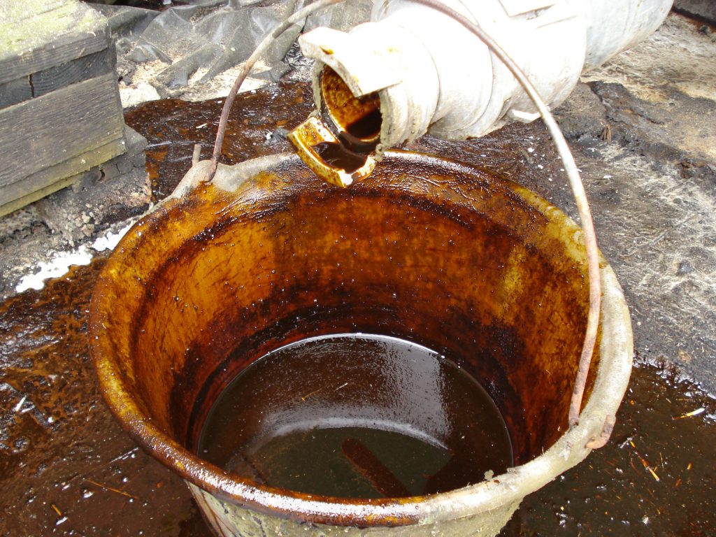 Old Time Recipes for Home Made Wine Molasses Beer